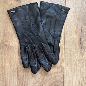 Coach - Genuine Black Leather Gloves (SIZE 8)